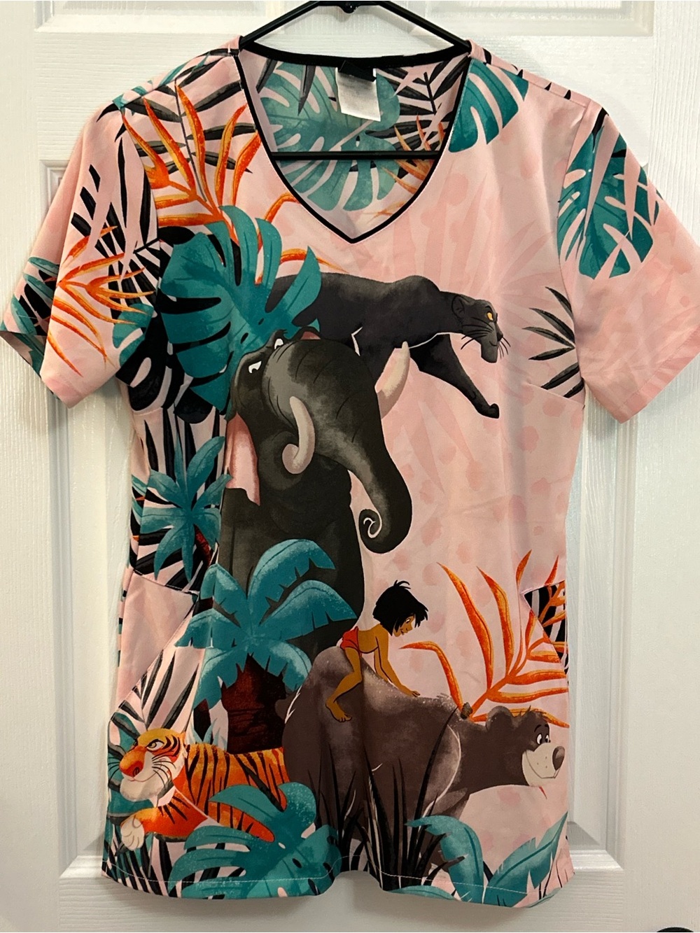 Disney The Jungle Book Scrub Top Pink Animal Print V-Neck Women’s Small